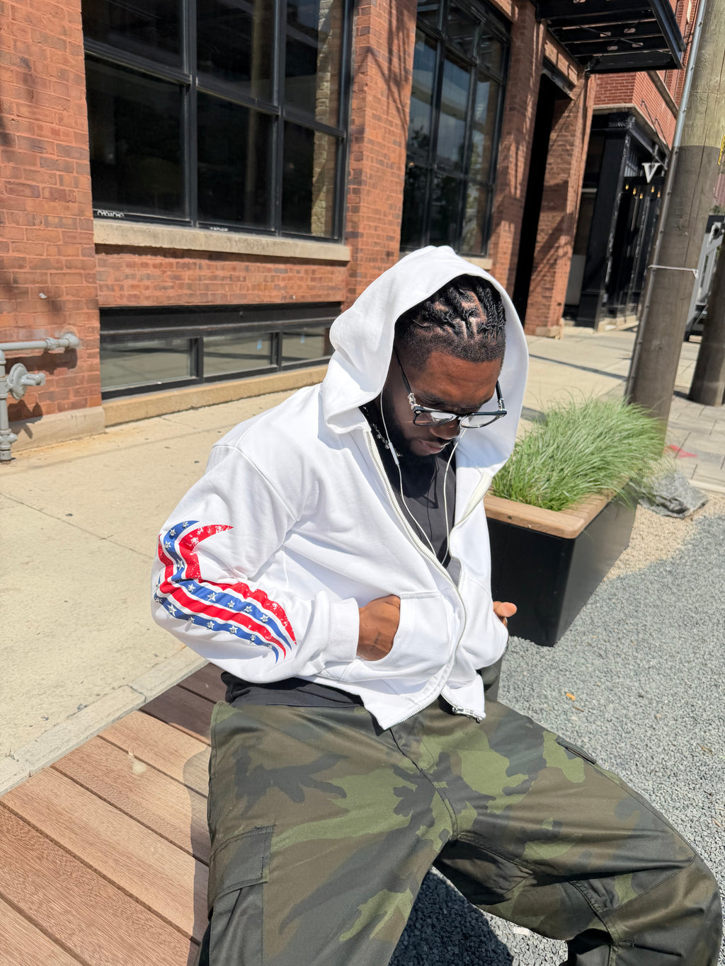 WHITE STAR HOODIE